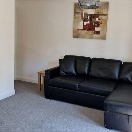 Greenhithe Cosy Apartment, Netflix And Sport Channels Exterior photo