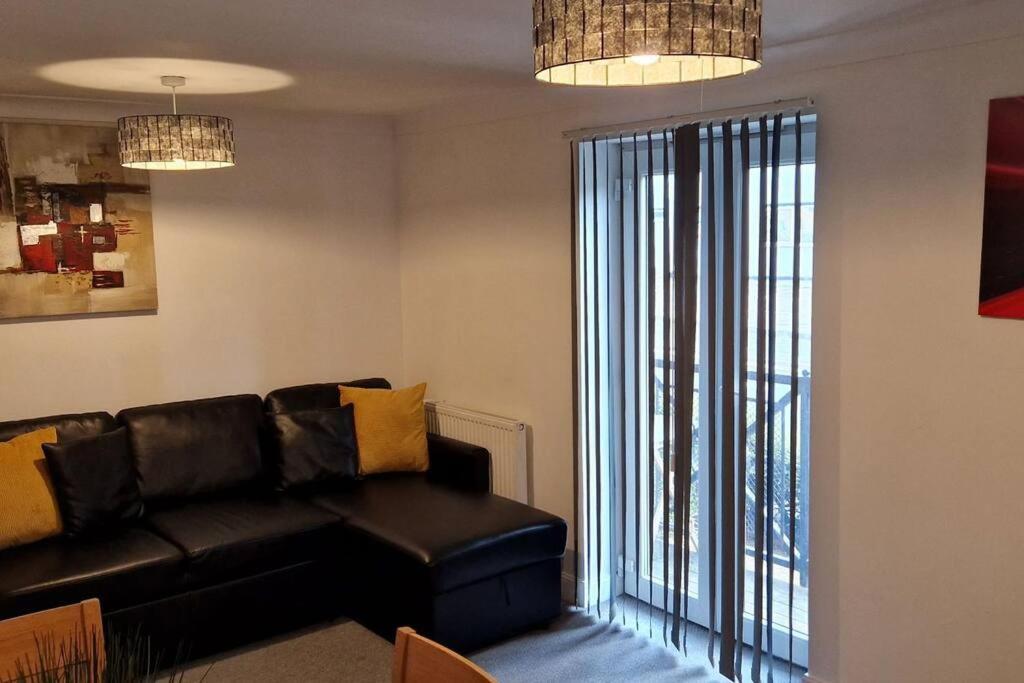 Greenhithe Cosy Apartment, Netflix And Sport Channels Exterior photo